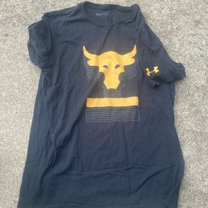 Project Rock Under Armour Men’s Large short sleeve t shirt